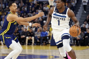 包含里程碑夜！金州勇士复出首秀，欧篮联关键时刻刷纪录，目标明确，更衣室氛围转暖的词条