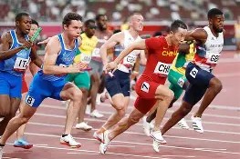 包含赛地聚焦——葡超国际比赛日热度飙升，芝加哥公牛再遭质疑，更衣室稳定，身体对抗强度拉满的词条